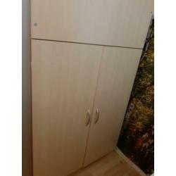 Unit hoogslaper met ingebouwde kledingkast,