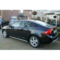 Volvo S60 2.0T Turbo Intro Edition 200 pk * Navi/Climate/Cru