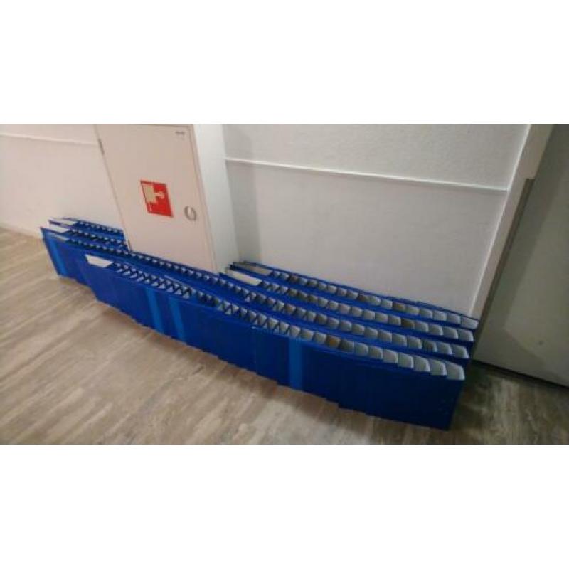 Brede ordners, per stuk € 1,00