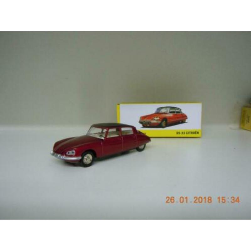 Prachtige Citroen DS 23. Model van het merk atlas dinky toys