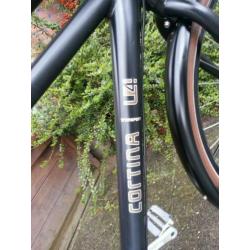 zeer mooie cortina U4 transportfiets 28"/56 cm 3V mat zwart