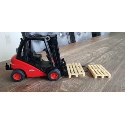 Bruder heftruck met 2 pallets