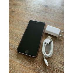 Zeer mooie iPhone 7 32GB pas 1 jaar en 2mnd oud.