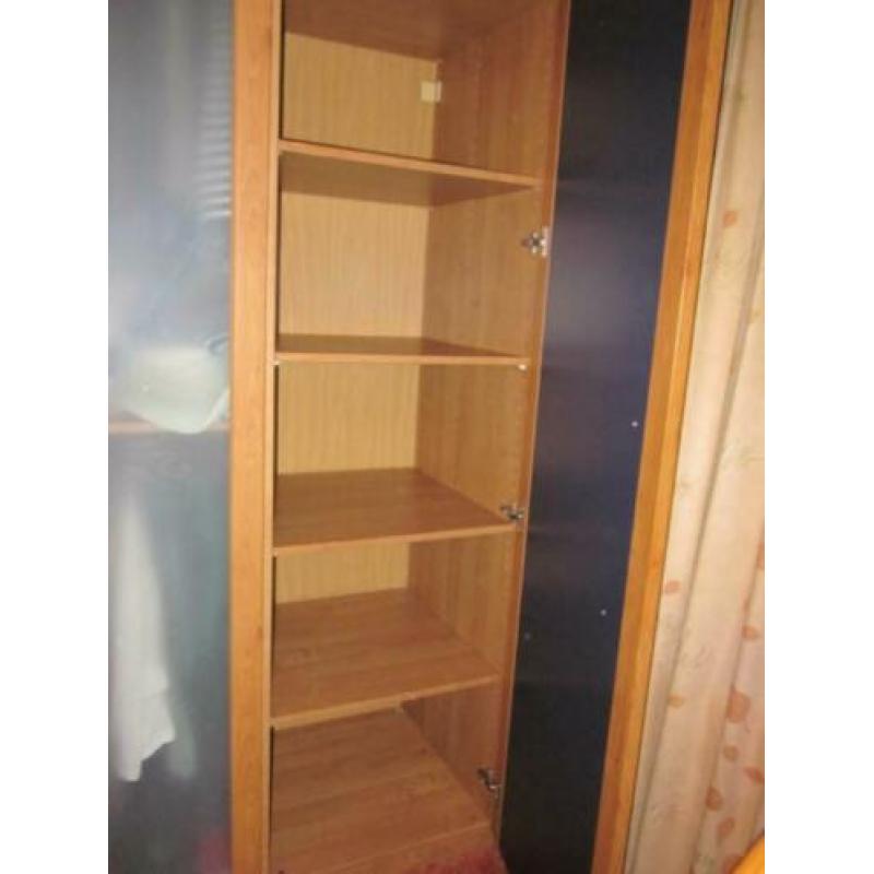 3 mooie Ikea kasten type Askedal (200 x 235 x 60 cm)