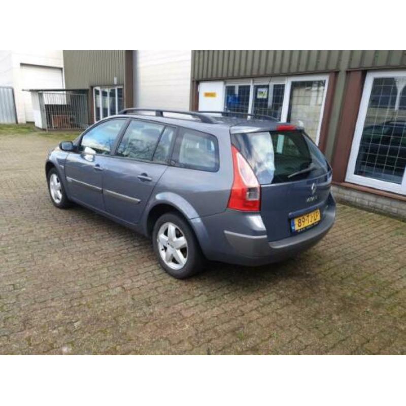 Renault MEGANE MÉGANE GRAND TOUR 1.6 16V PRIVILÈGE