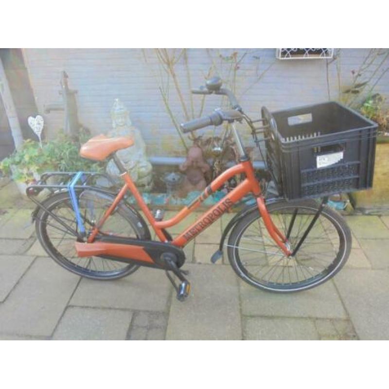 Een BSP damesfiets 28 inch en 3 versnellingen