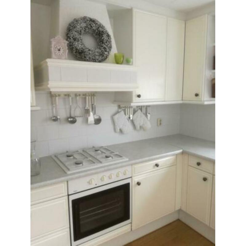 keuken met inbouwapparatuur