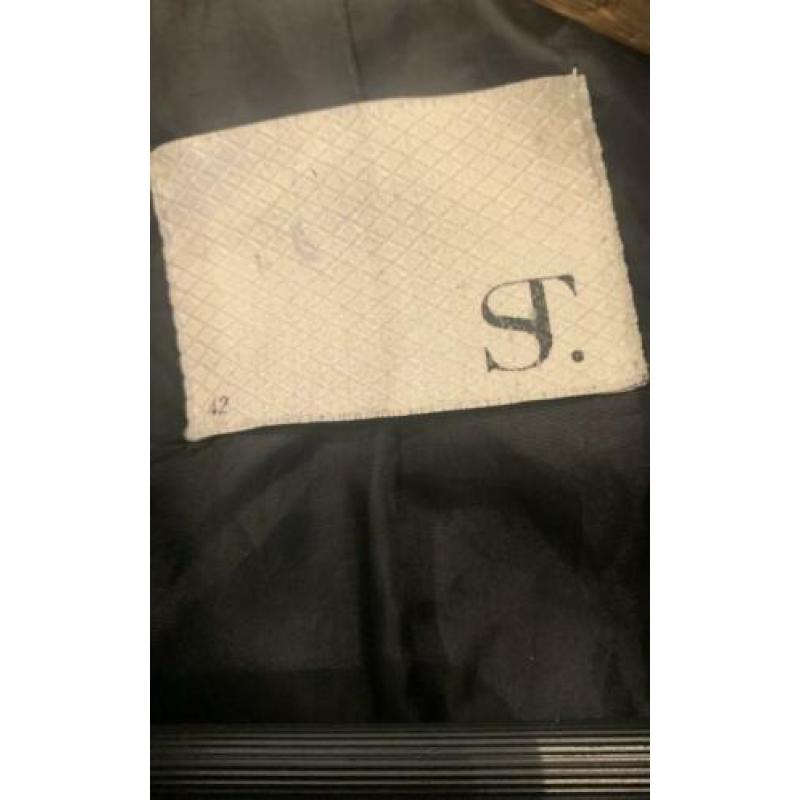 Supertrash mantel