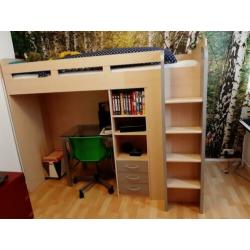 Unit hoogslaper met ingebouwde kledingkast,