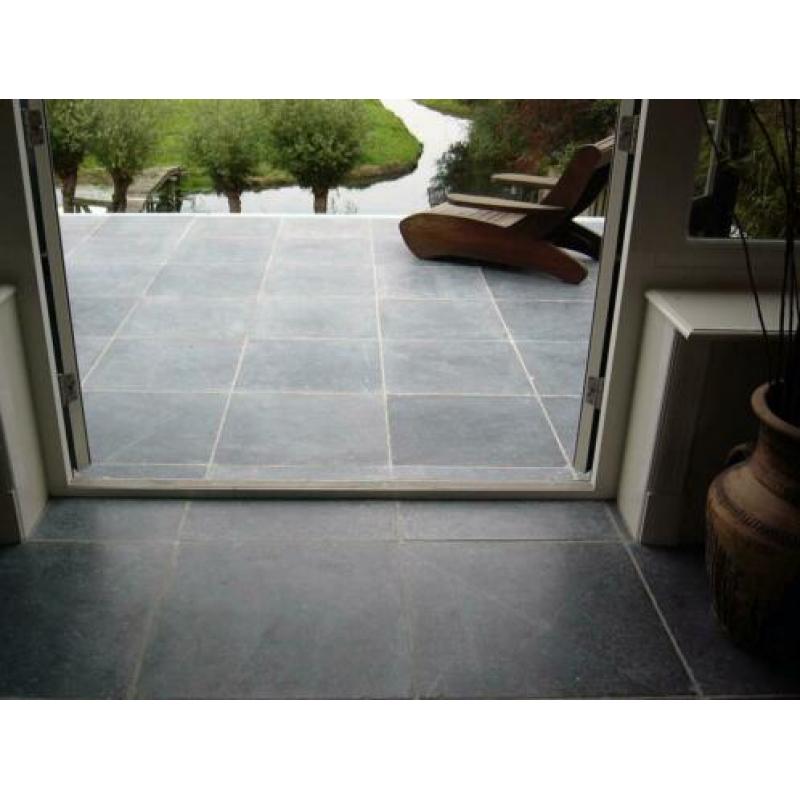 terrastegels Vietnamees hardsteen Abdij 80x80 cm verouderd