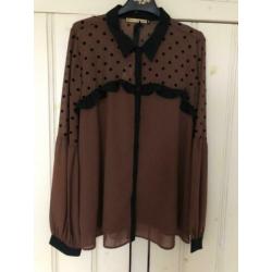 DENNY ROSE blouse bruin met bolletjes mt 34, 36 en 42