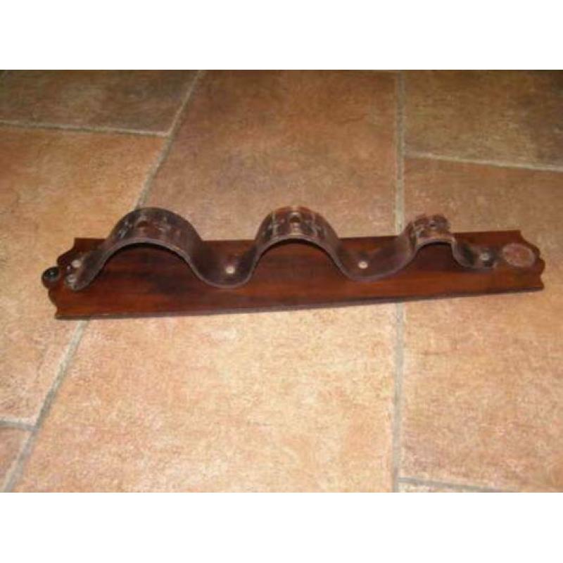 Bijzondere leren hanger (A16 03)