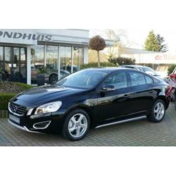 Volvo S60 2.0T Turbo Intro Edition 200 pk * Navi/Climate/Cru