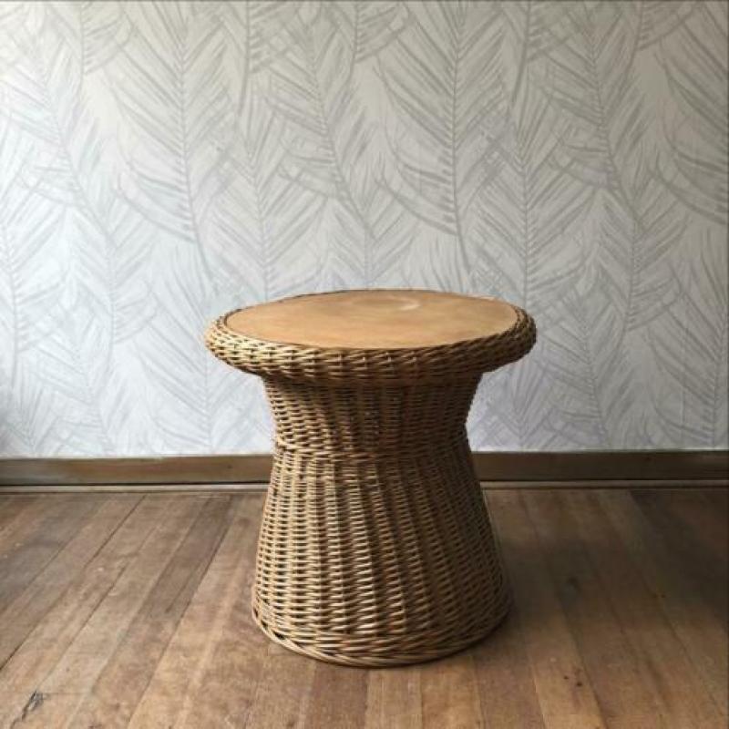 Vintage rieten rotan bohemian bijzettafel