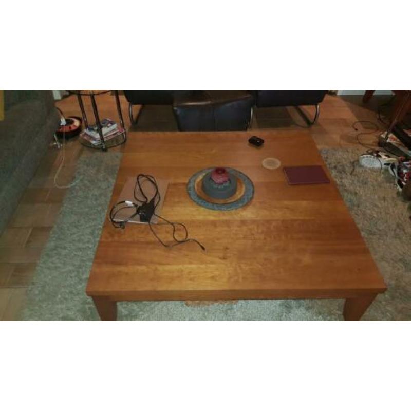 Hele mooie INDEX salon tafel. 110x110 cm, 34 cm hoog.