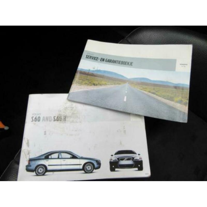 Volvo S60 2.4 Edition AUTOMAAT - ECC - LM VELGEN - MOOIE AUT