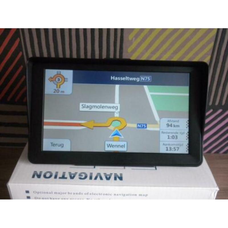 7' Auto, Camper, Truck GPS Vast Zonnescherm.Bluetooth, AV-IN