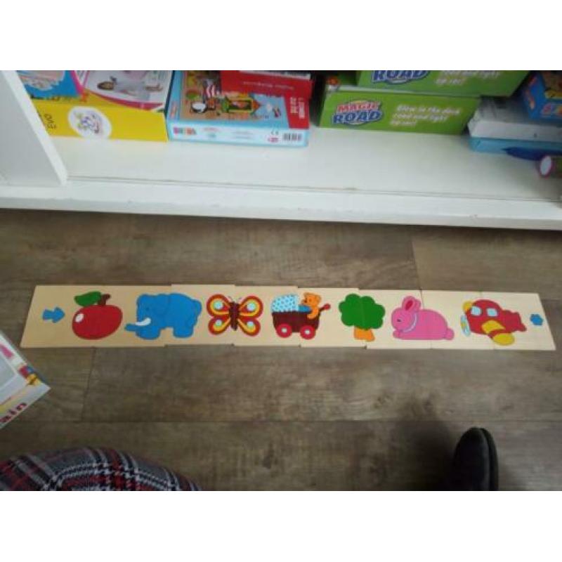 Hele stapel dreumes en peuter (houten) puzzels