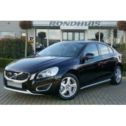 Volvo S60 2.0T Turbo Intro Edition 200 pk * Navi/Climate/Cru