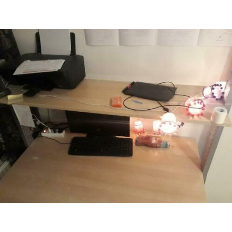 Houten bureau