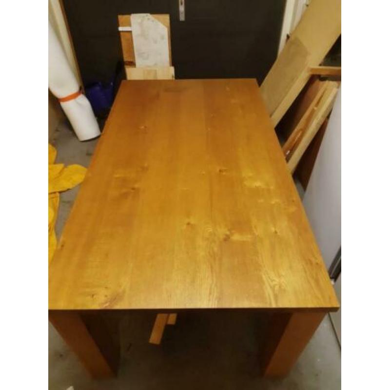 Eettafel met eiken fineer 100x180