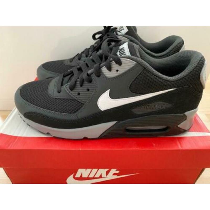 Nieuwe Nike Air Max 90 Essential maat EU45 US11