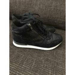 Sneakers (Rushour)