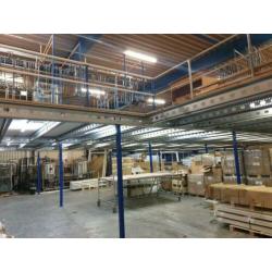 Gebruikte entresol verdiepingsvloer platform etage 3m hoog
