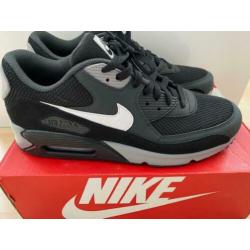 Nieuwe Nike Air Max 90 Essential maat EU45 US11
