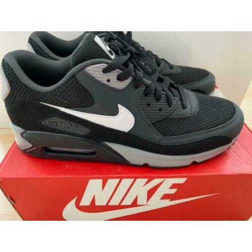 Nieuwe Nike Air Max 90 Essential maat EU45 US11