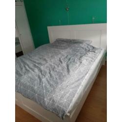 Tweepersoonsbed, inclusief hoofdbord