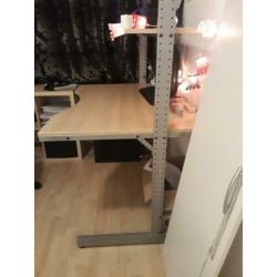 Houten bureau