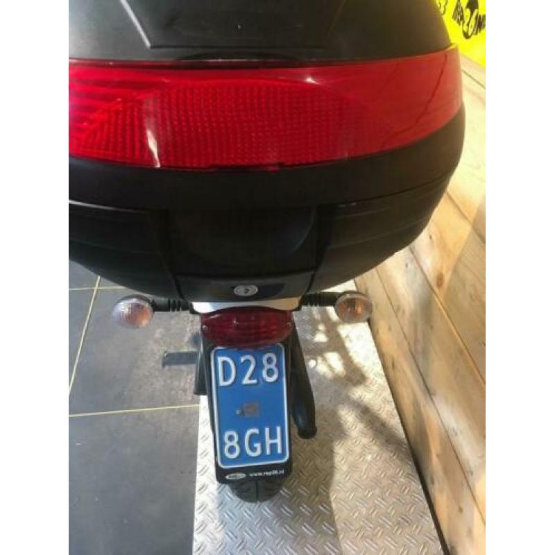 Tomos Youngst'r, slechts 1267 km, voor 799,- incl rijklaar