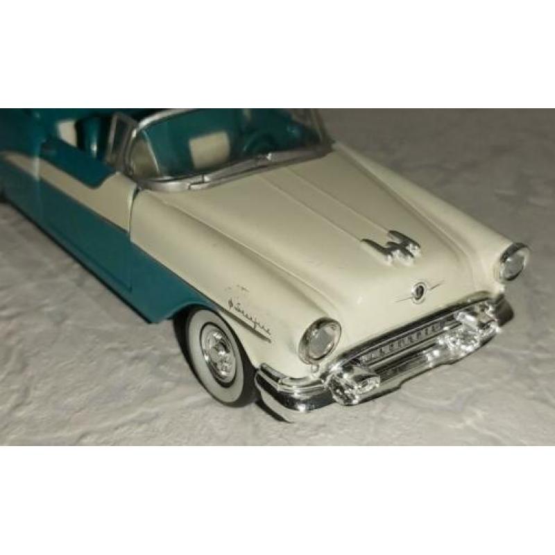 Modelauto 1:43 Oldsmobile 1955 Starfire