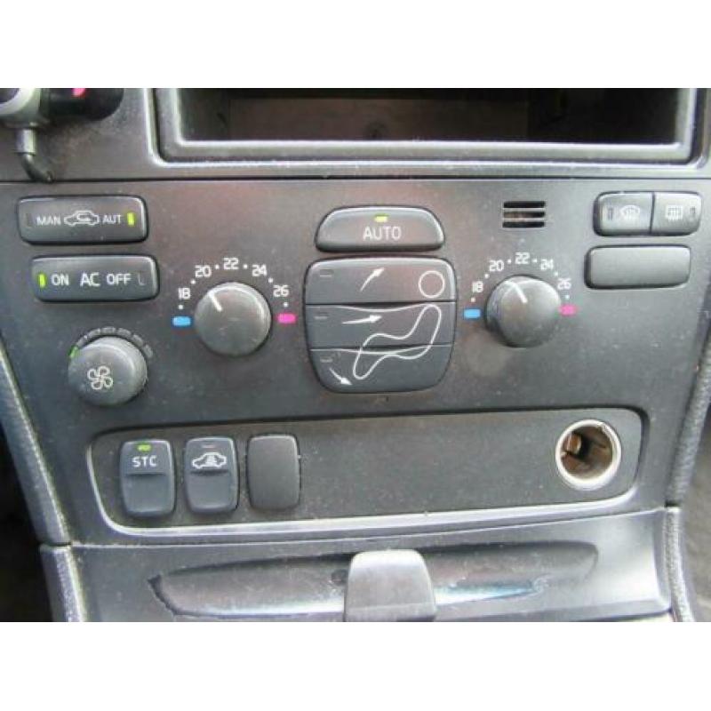 Volvo S60 2.4 Edition AUTOMAAT - ECC - LM VELGEN - MOOIE AUT