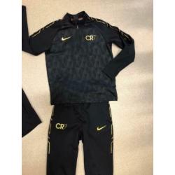 3 delig Nike Ronaldo trainingspak maat L (147-158)