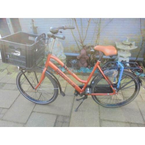 Een BSP damesfiets 28 inch en 3 versnellingen