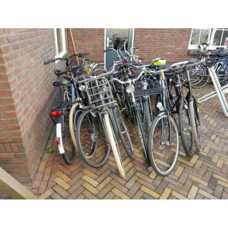 Partij fietsen 20 a25 stuks