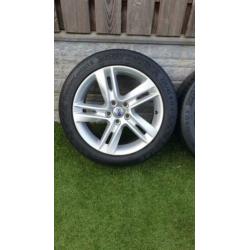 Orginele Volvo V60 Sadia 235/45/R17 velgen