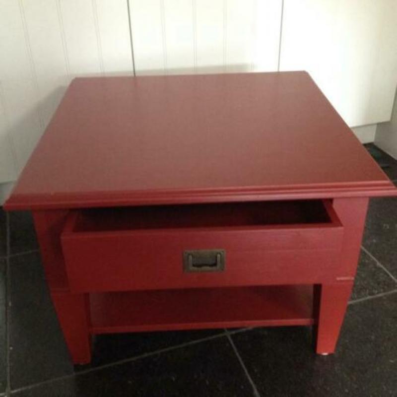 Te koop bijzettafel met doorschuiflade L+B=69cm,H=47cm