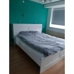 Tweepersoonsbed, inclusief hoofdbord