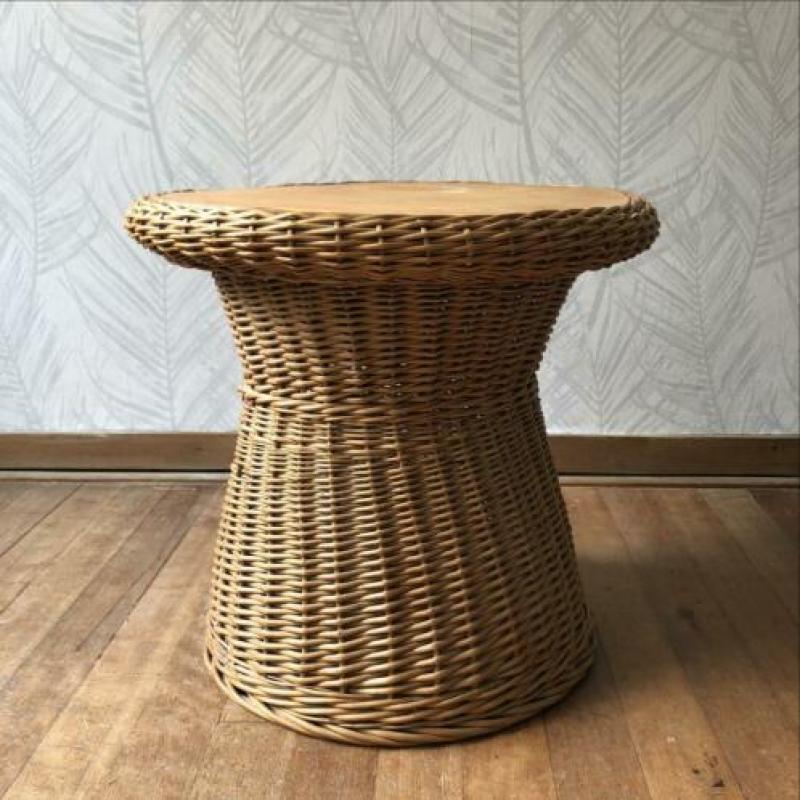 Vintage rieten rotan bohemian bijzettafel