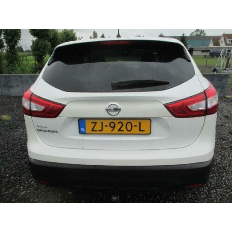 Nissan Qashqai 1.2 Connect Edition Panoramadak, 360 camera