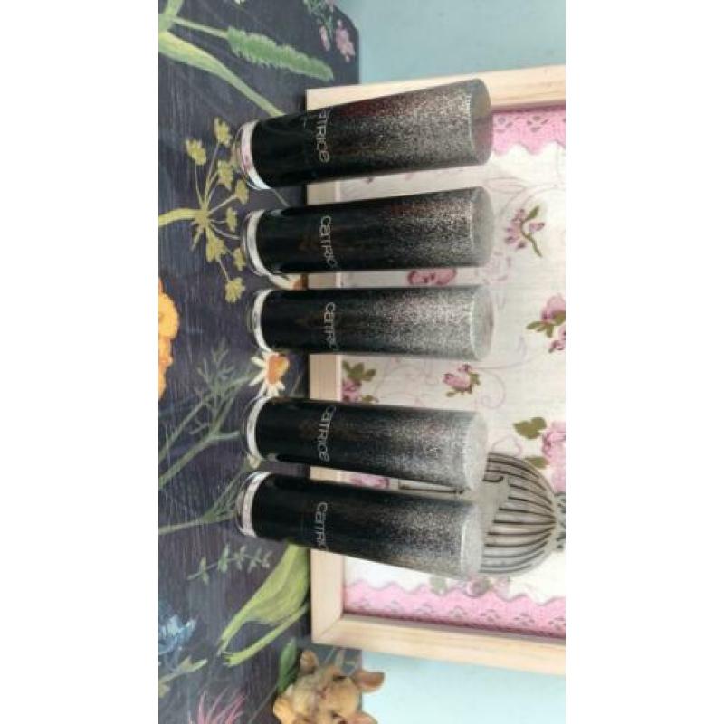 CATRICE Limited Edition Dazzle Bomb Dazzling Lipstick