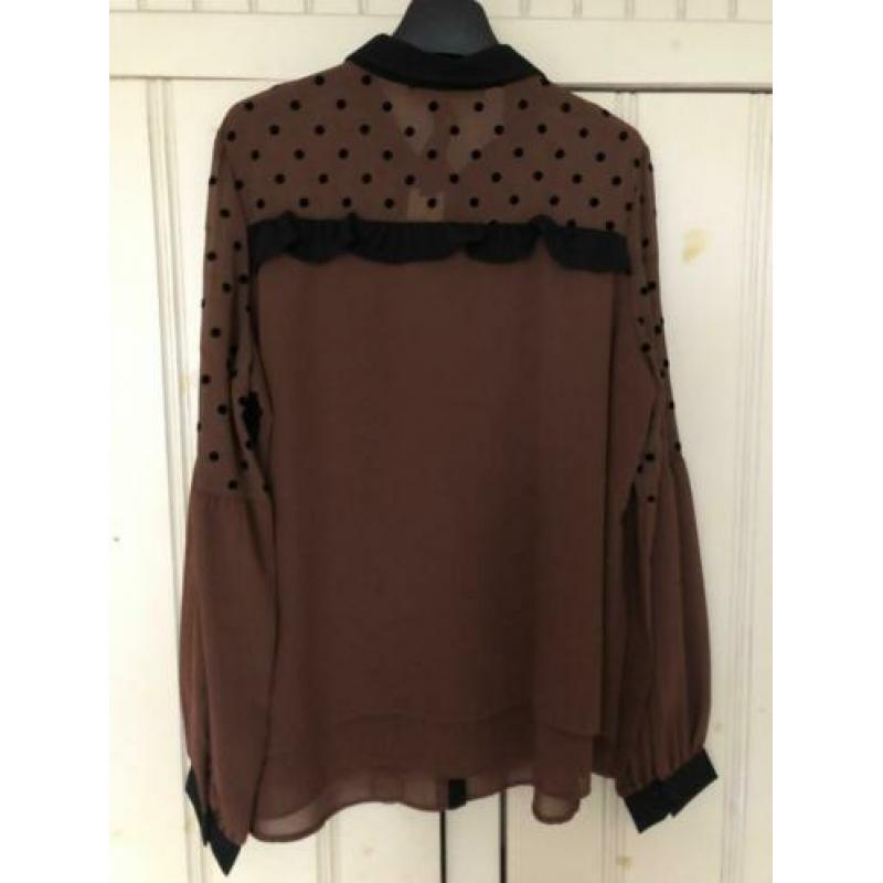 DENNY ROSE blouse bruin met bolletjes mt 34, 36 en 42