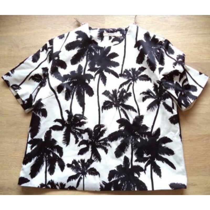 NIKKIE z/w top met palmen maat 38