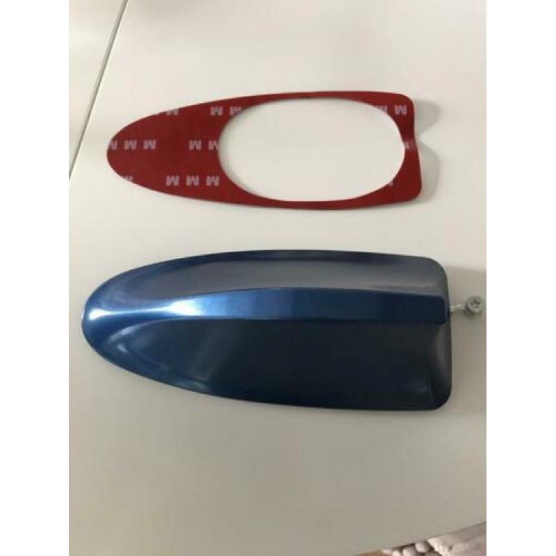 Nieuwe haaienvin antenne blauw