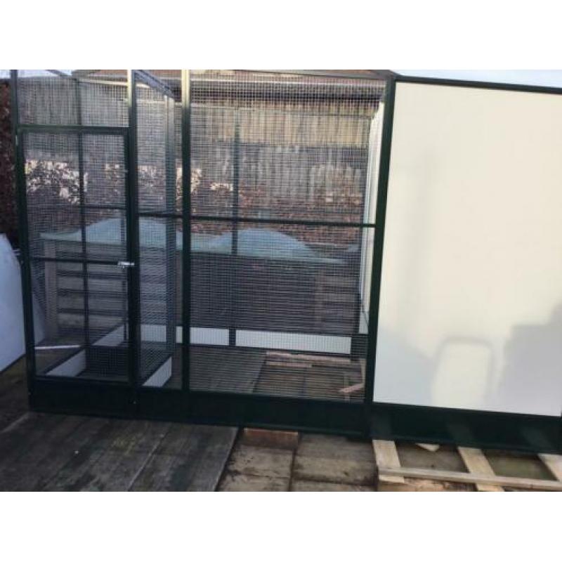 Nieuwe aluminium volière met sluisje