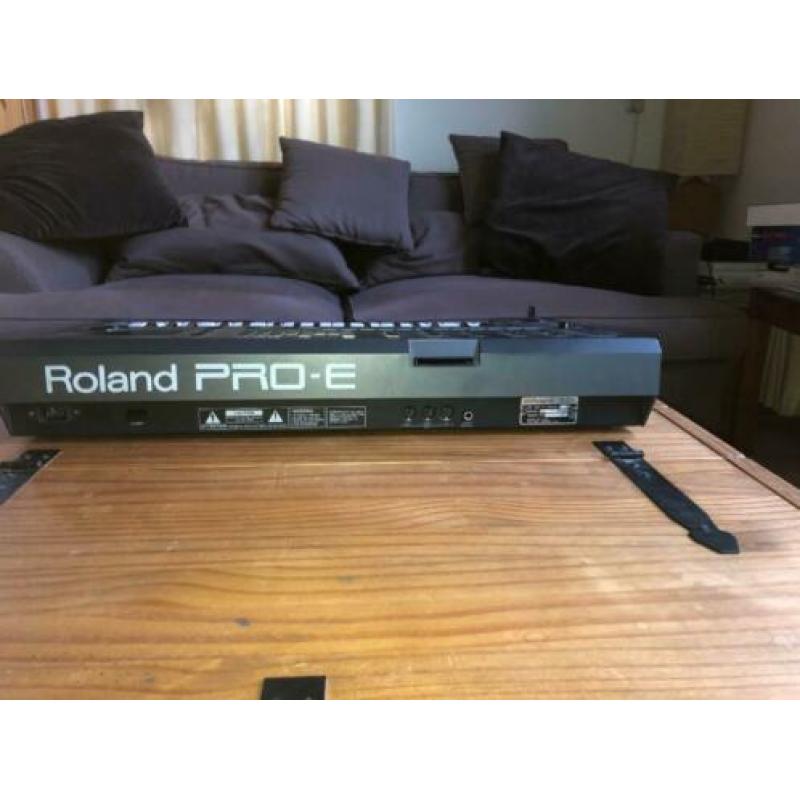 Vintage top keyboard Roland Pro-E