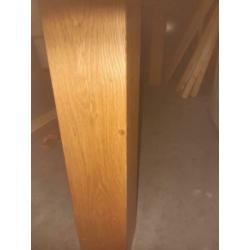 Eettafel met eiken fineer 100x180